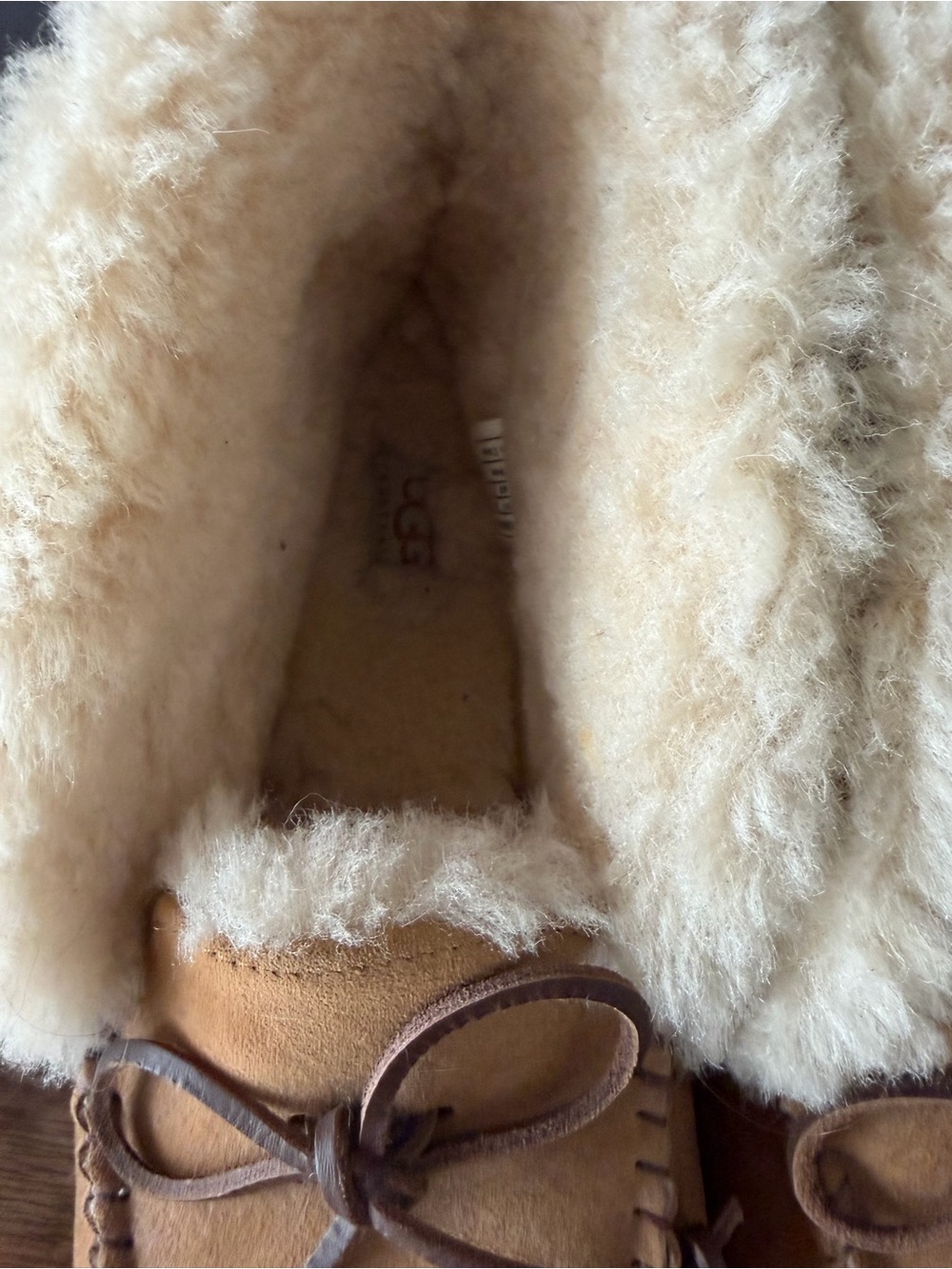 UGG Women's Tasman Shearling-Lined Chestnut Moccasin Slippers size 8 - Picture 3 of 6